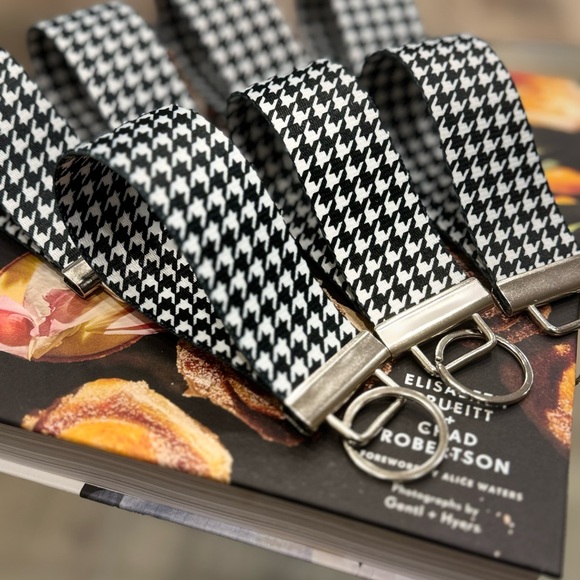 Wristlet keychain houndstooth pattern - Picture 2 of 4